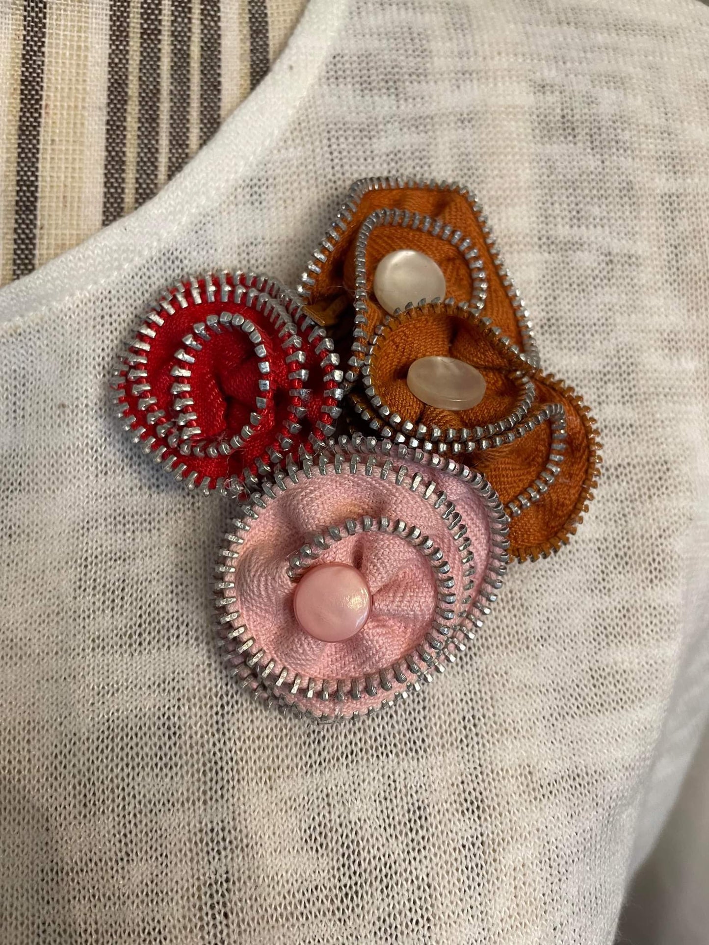 Zipper Brooch (Pink & Camel)