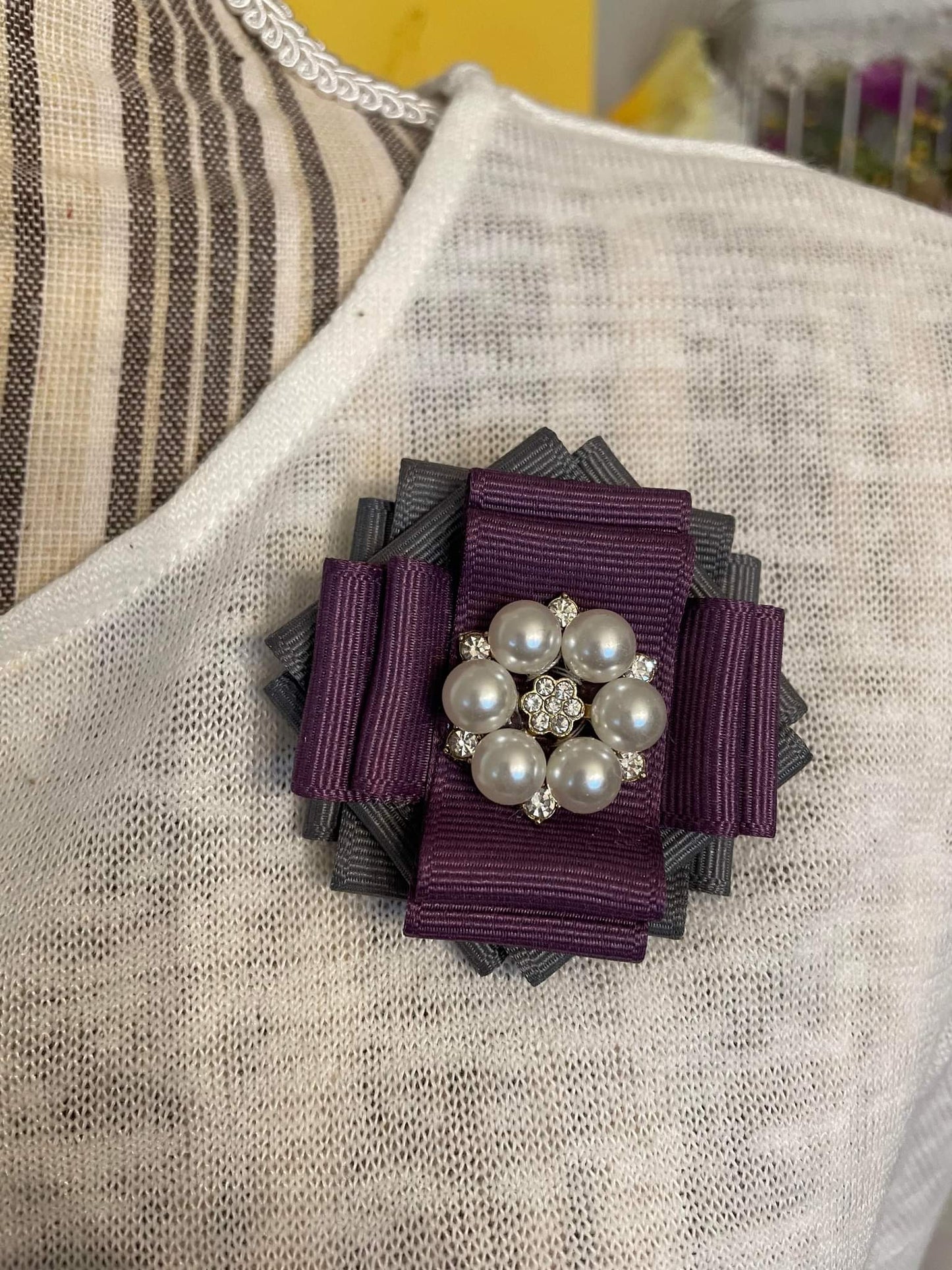 Ribbon Brooch (Purple & Gray)