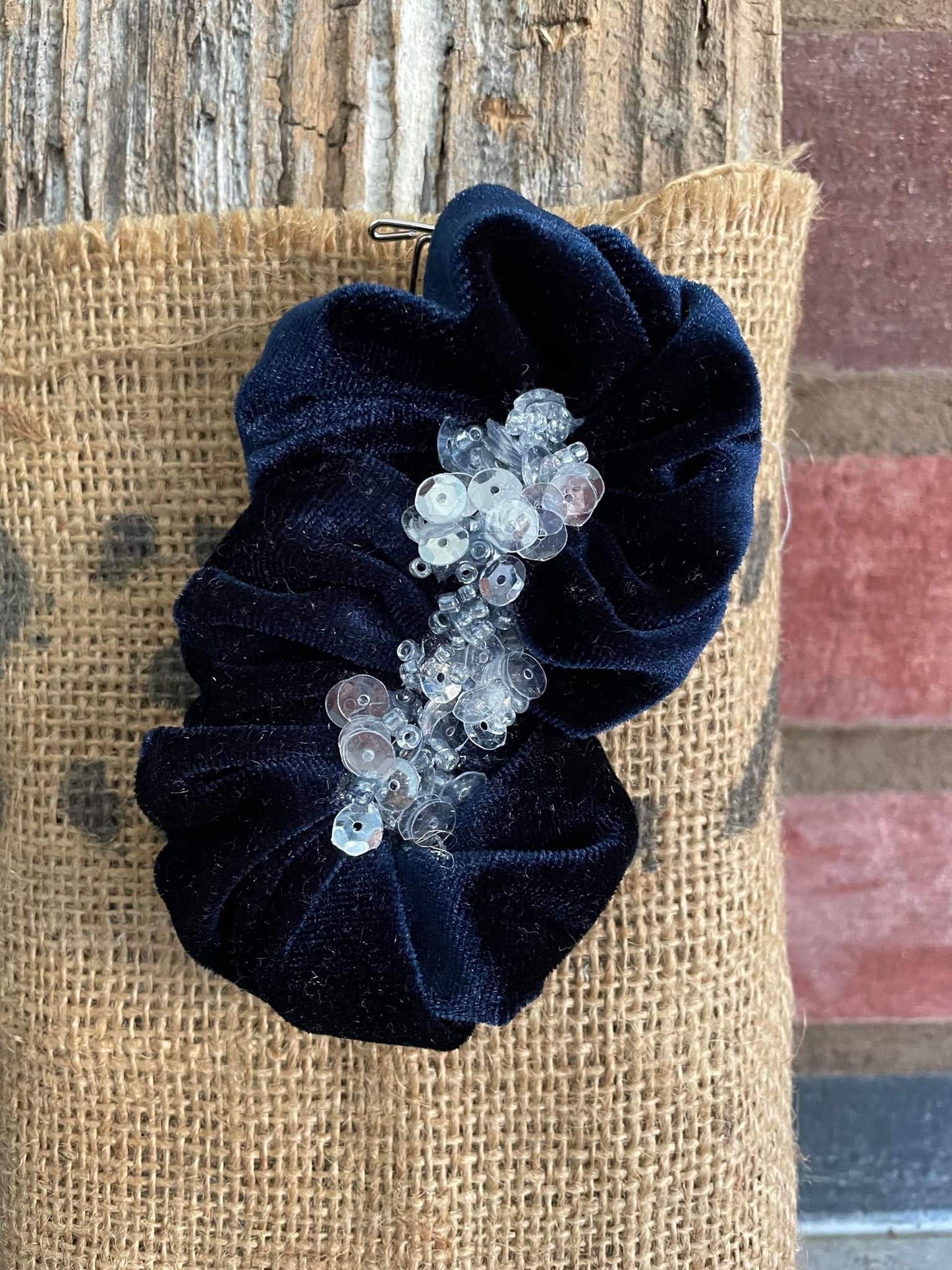 Velvet Brooch (Navy)